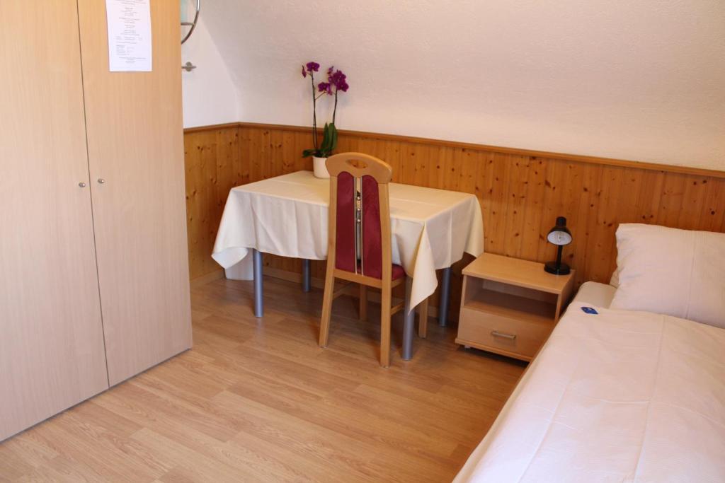 ホテル グラーニッシュ ホフ ホルゲン 部屋 写真